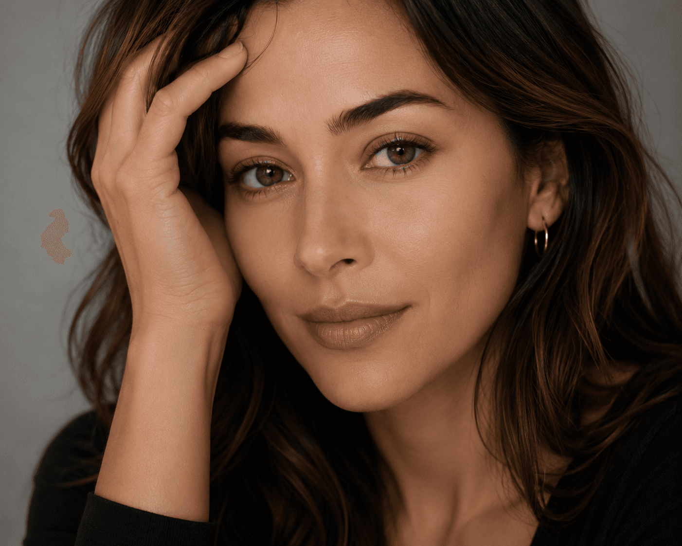 Woman with relaxed, smooth forehead